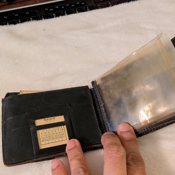 O2 ANTIQUE USN WALLET+ CALLENDAR+ WW MONEY - Picture 3 of 10